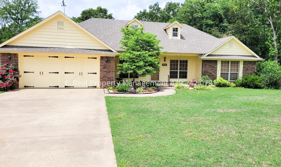Primary Photo - 1615 Tiger Lily Cir
