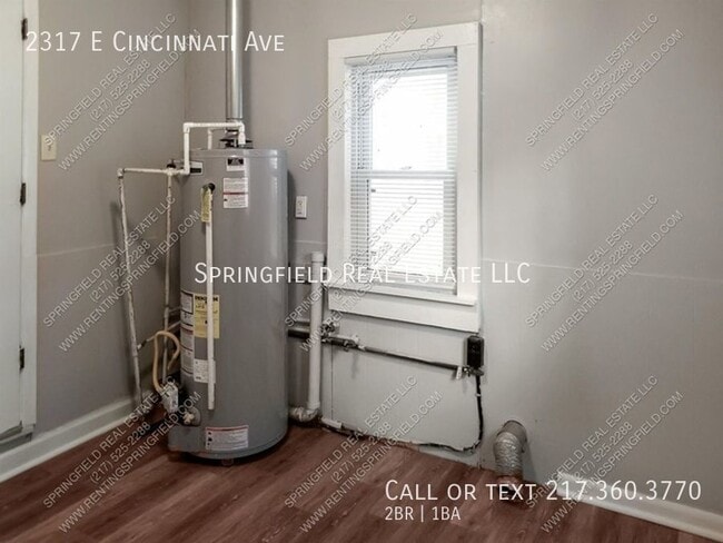 Building Photo - 2317 Cincinnati Ave