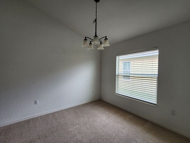 Building Photo - Gorgeous 4-Bedroom Lakefront!!