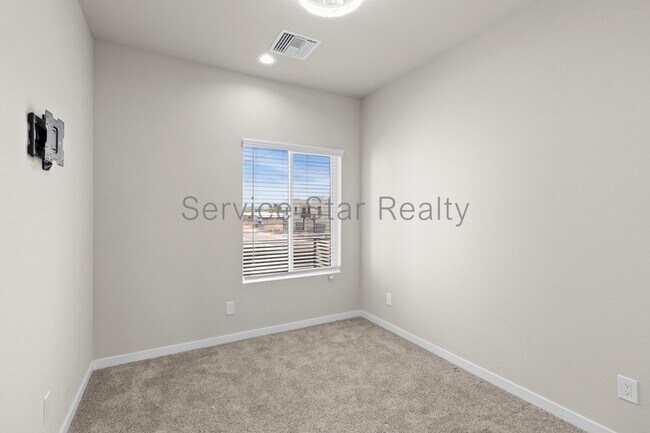 Building Photo - 2030 East Michigan Ave