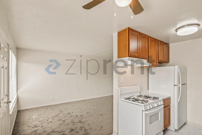 Building Photo - 7630 Lockwood St