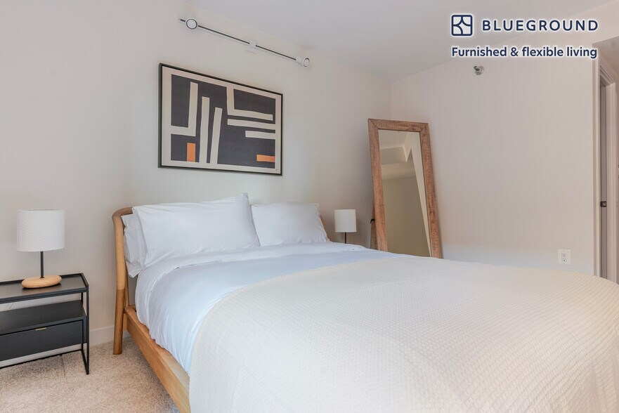 Building Photo - 2500 Clarendon Blvd