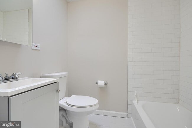 Building Photo - 602 Aldworth Rd