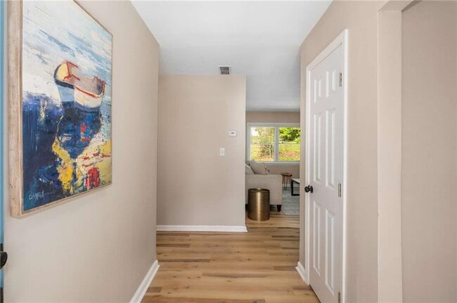 Building Photo - 3646 Rock Springs Dr