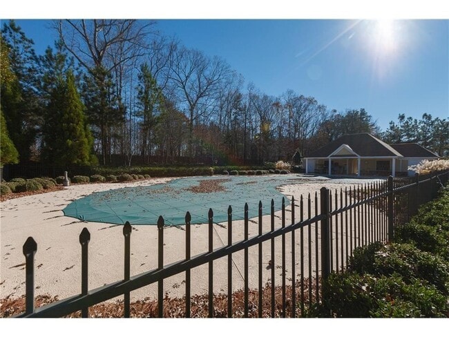 Building Photo - 393 Grayson Way