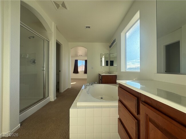 Building Photo - 1703 Paradise Reef Ave