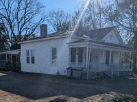 Building Photo - 723 Bradley Ave