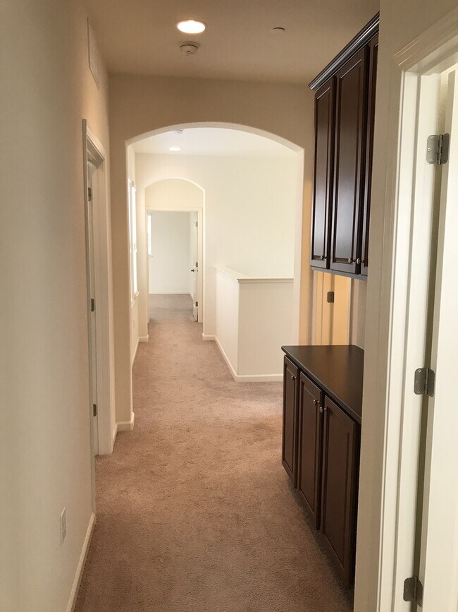 Building Photo - Two story home in Mountain House!