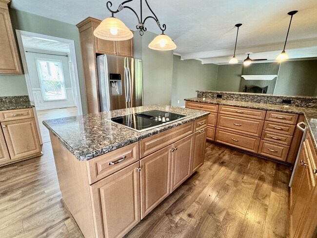 Building Photo - Great Neck Pool Home! First-Time Rental Available NOW! Pet Friendly - Corner Lot - Top Schools!