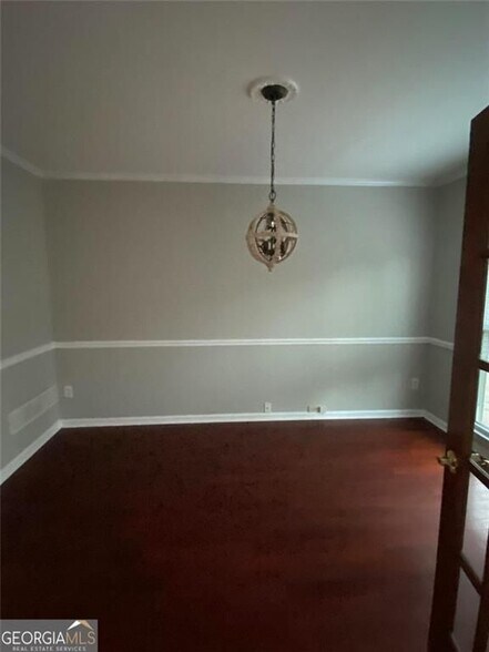 Building Photo - 855 River Overlook Dr NW