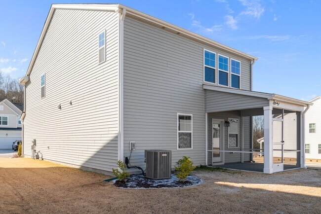 Building Photo - Beautiful 2-Story 4 Bedroom, 3 Bath Home in Angier — Just 30 Minutes from Downtown Raleigh