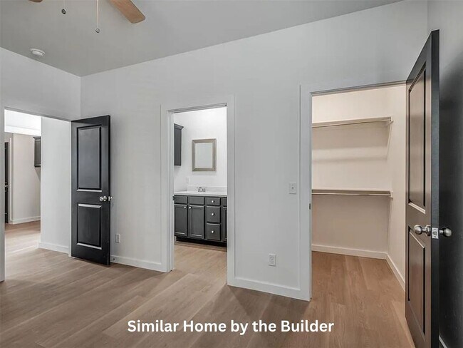 Building Photo - 2712 SW I Ave