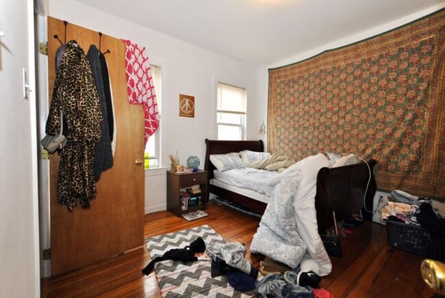 Building Photo - Brighton 3 Bed w/ Porch, Yard & Laundry – No Fee!