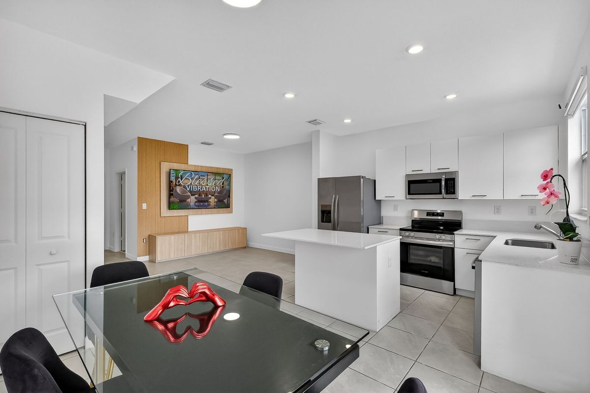 Building Photo - 12221 NW 24th Pl