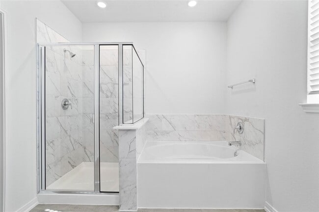 Building Photo - 18214 Sessile Oak Dr