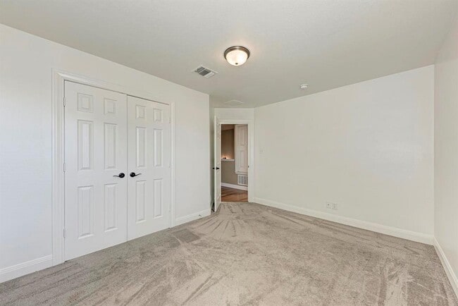 Building Photo - 8824 Edmundsbury Dr
