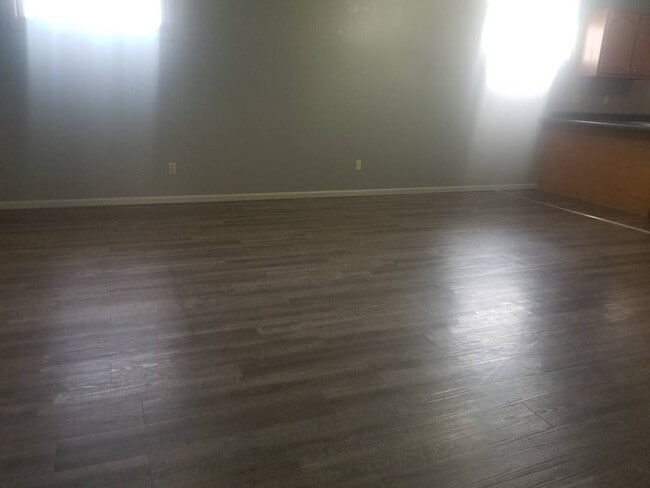 Building Photo - 200 W St Paul St