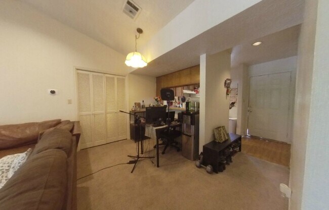 Building Photo - E4 Pecan Creek