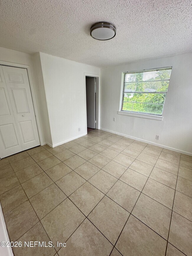 Building Photo - 7915 Hare Ave