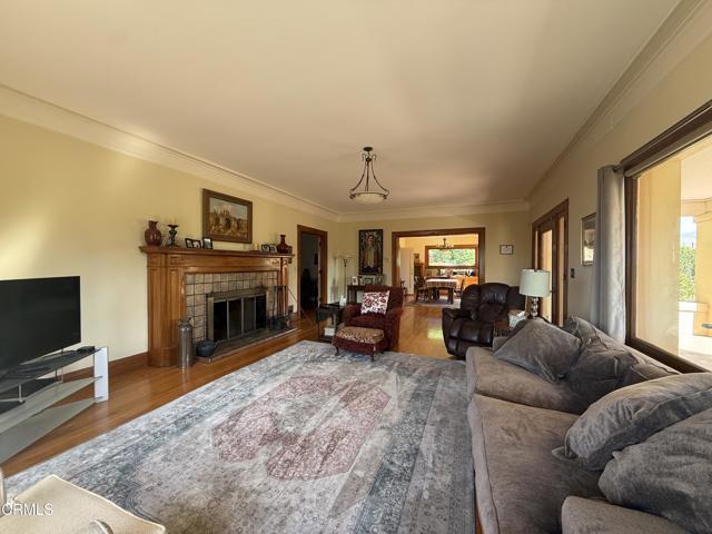 Building Photo - 4645 Walnut Ave