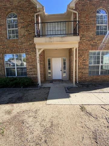 Building Photo - 4150 Briar Hill Dr