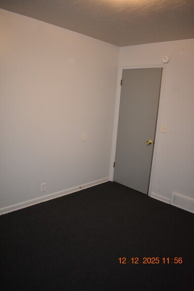 Building Photo - 5513 N 37th St