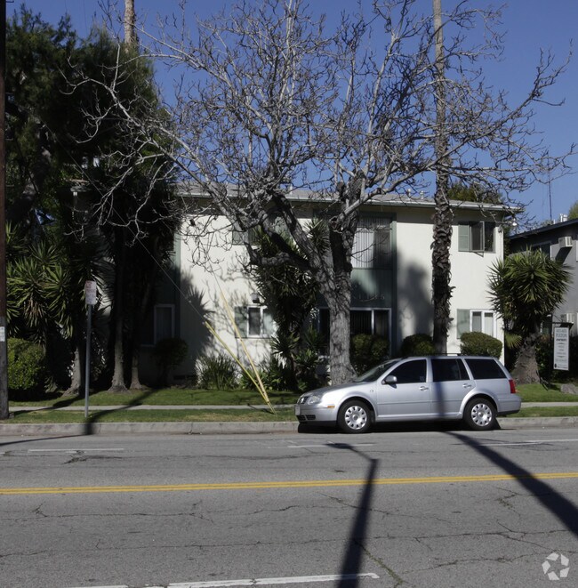 Primary Photo - Fulton Apartments