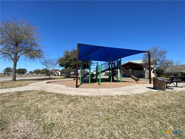 Building Photo - 789 Great Oaks Dr