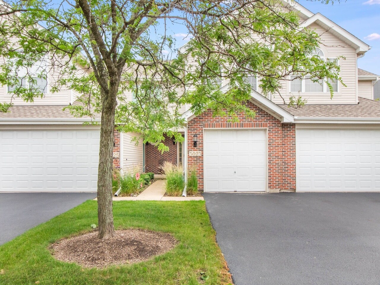 Building Photo - 3023 Anton Dr