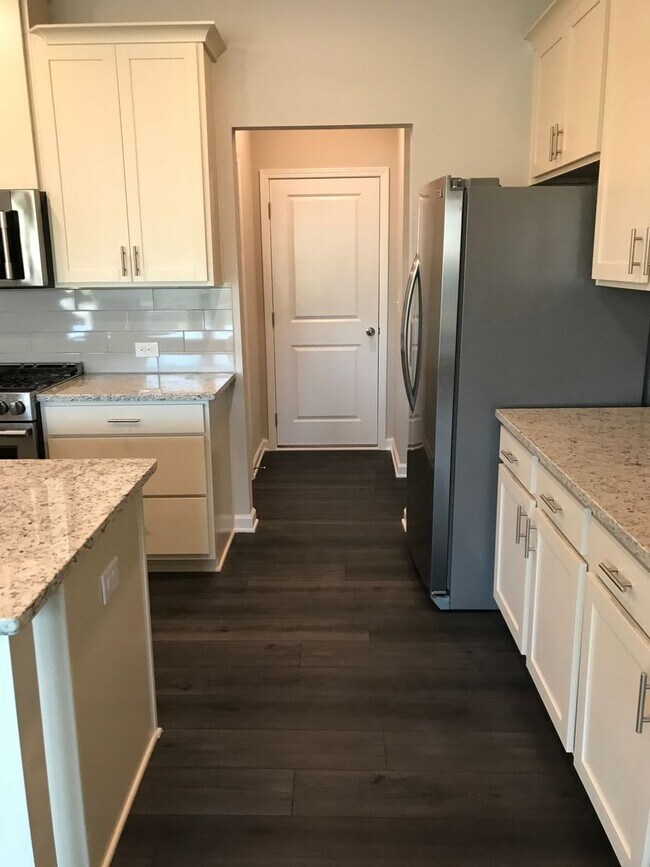 Building Photo - Spacious 3BR Townhome in Cumming | 2,178 Sq Ft | Available September 1