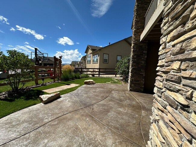 Building Photo - 6045 Griffin Dr