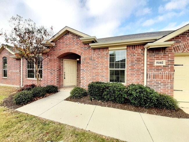 Building Photo - Beautiful 4 Bedroom, 2 Bath in sought after Arlington Neighborhood!