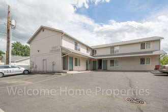 Building Photo - Great 2 bedroom apartment with all-new carpet