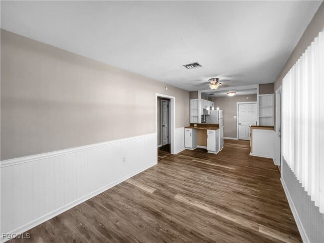 Building Photo - 1918 Grace Ave