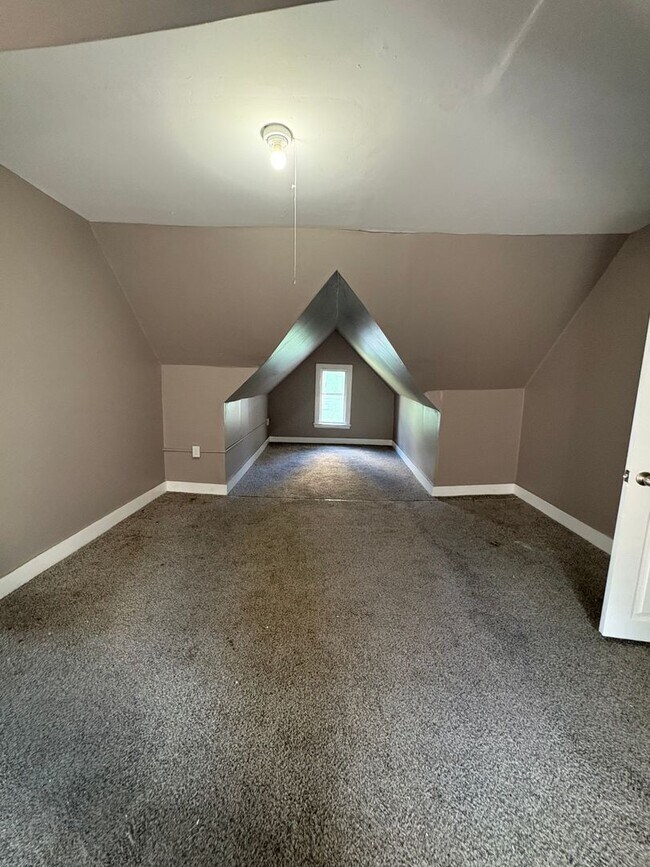 Building Photo - 59 Oakman St