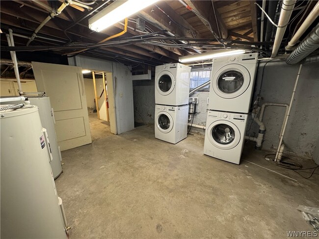 Building Photo - 117 Humboldt Pkwy