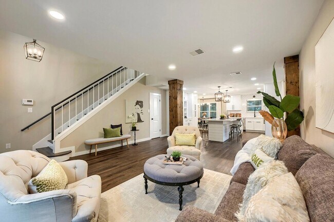 Building Photo - 13104 Tilder Dr
