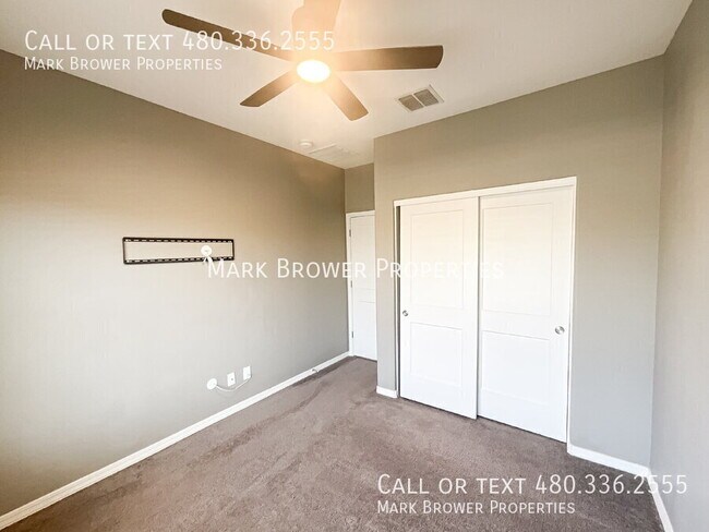 Building Photo - 679 W Mangrove Rd