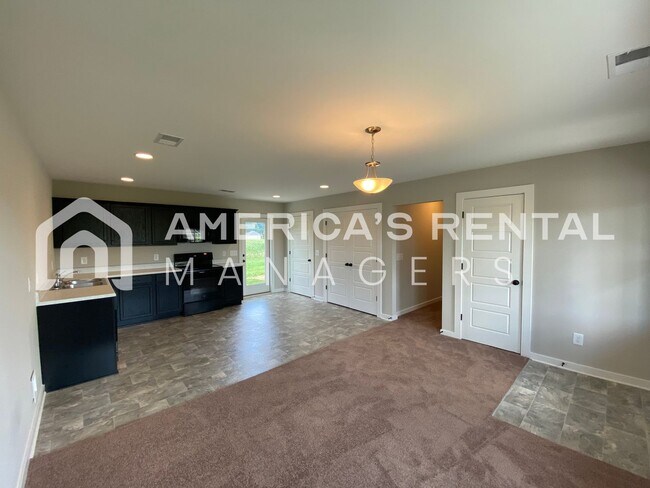 Building Photo - MOVE IN SPECIAL!!! - Home for Rent in Talladega, AL!!! - Sign a lease by 4/15 to receive a $250 G...