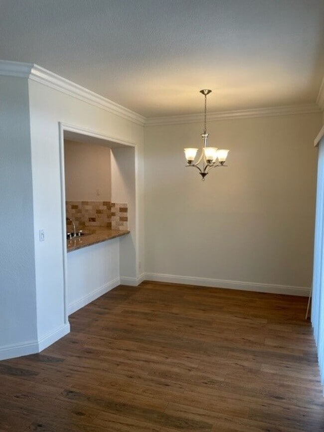 Building Photo - 72 Campton Pl