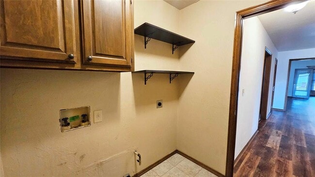 Building Photo - 1225 NW 198th St