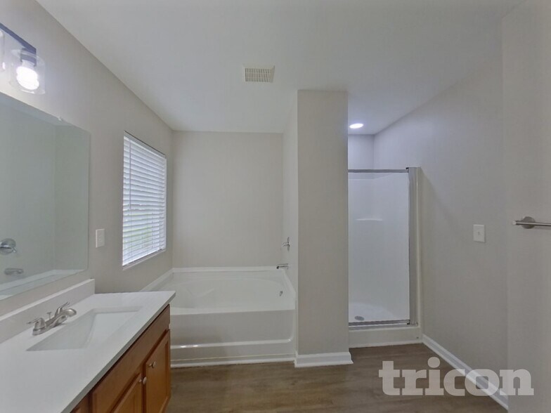 Building Photo - 1911 Kingstree Dr