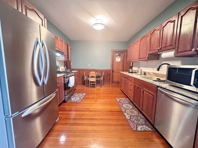 Primary Photo - 81 Orchard St