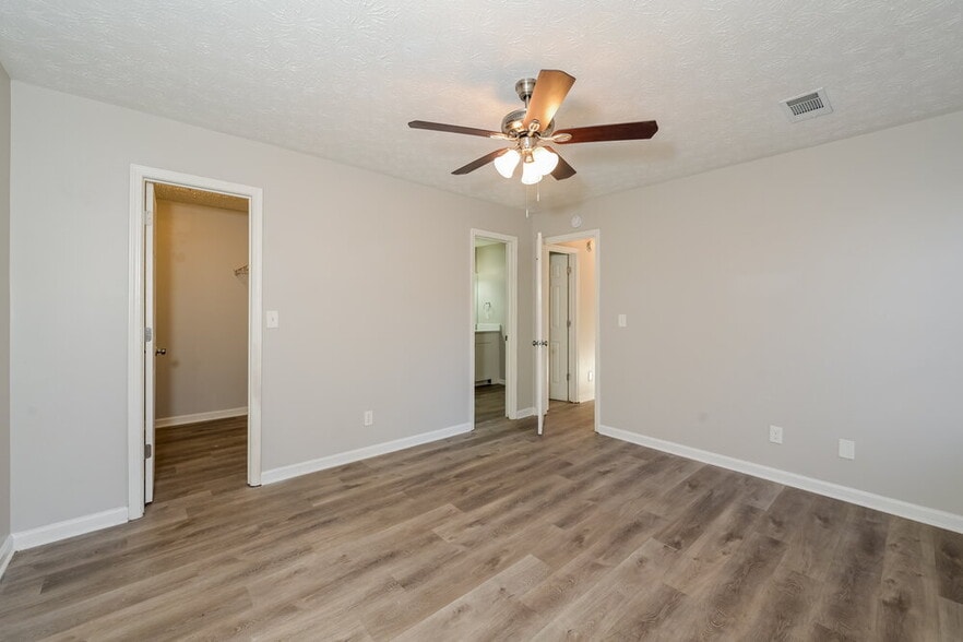 Building Photo - 3130 Sentinel Pkwy