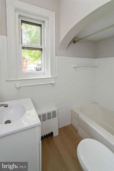 Building Photo - 243 Chestnut St