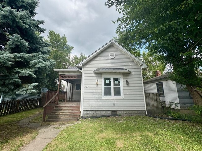 Primary Photo - 401 Harlan St