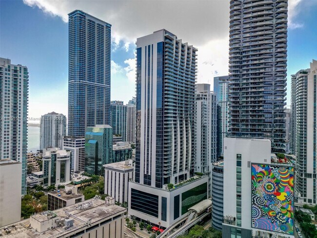 Building Photo - 1010 Brickell Ave