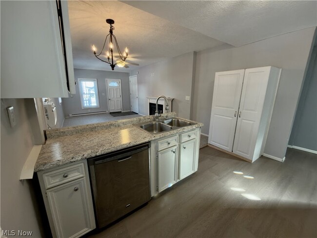 Building Photo - 142 1/2 Beaver Ct