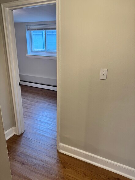 Building Photo - 63 Selkirk Rd