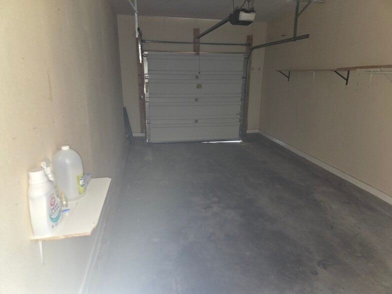 1 car garage with opener - 2863 Colorado Ave